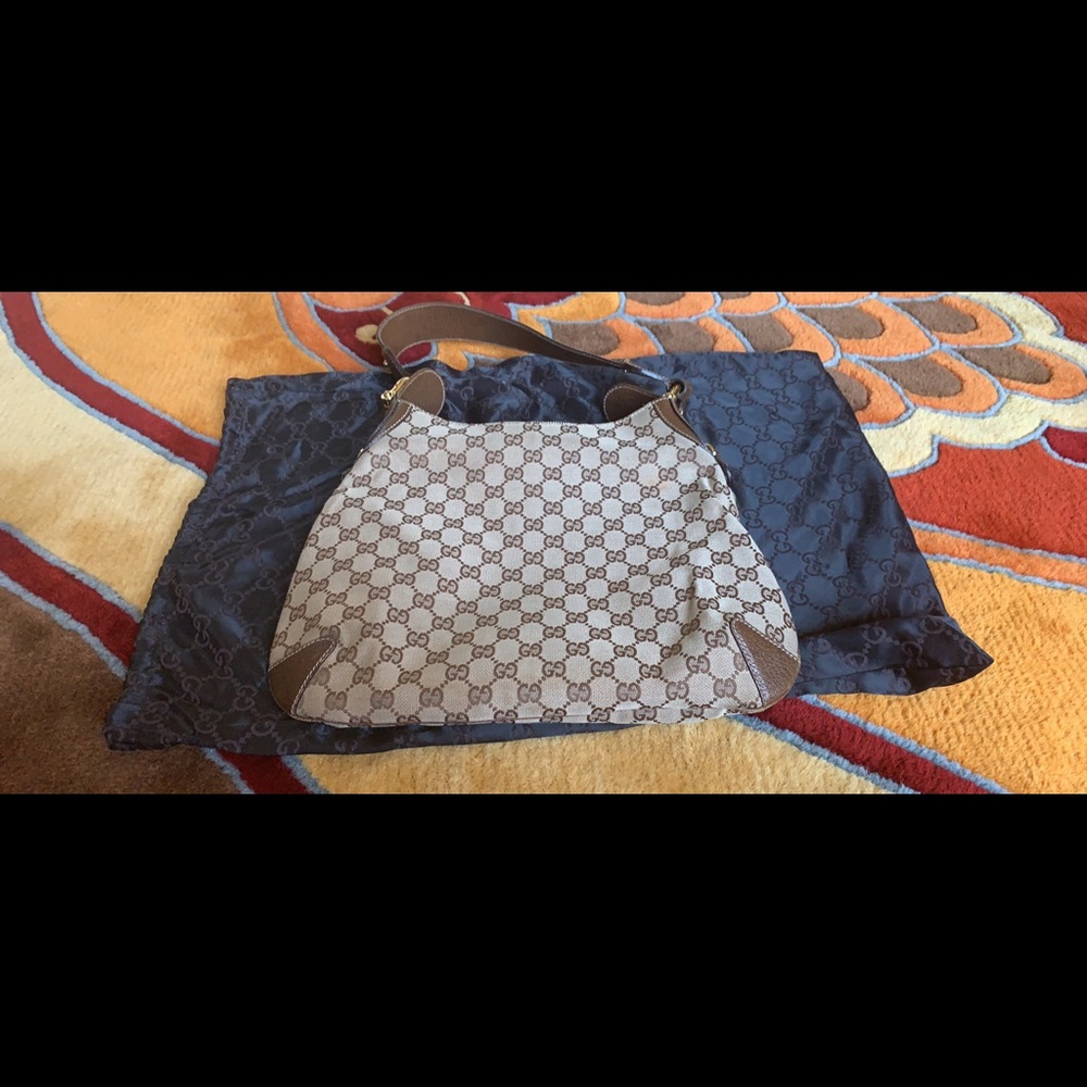 Gucci Purse. - Picture 2 of 5